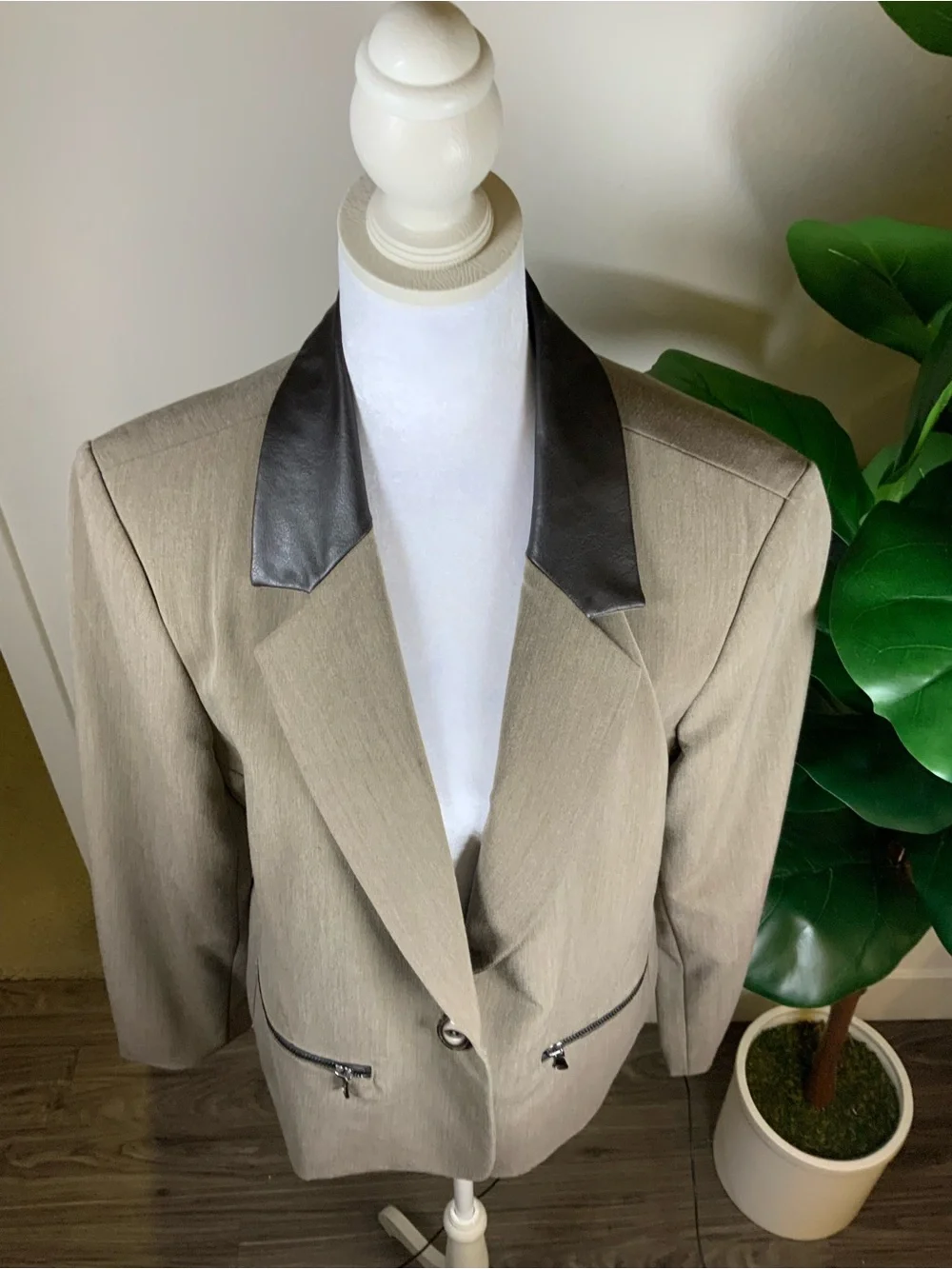 Signature by Larry Levine Taupe Blazer with Dark Contrast Collar